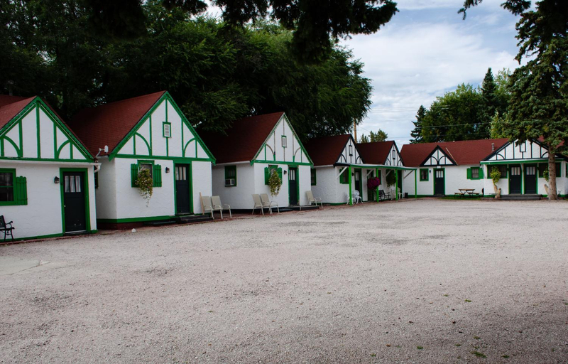Others 5, Chalet Motel, Custer