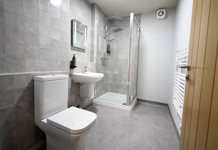 Bathroom 3, Park Head Hotel, Durham