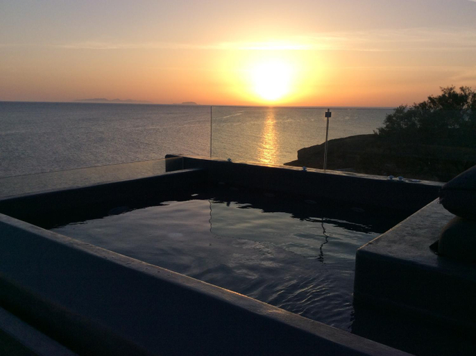 Massage, Almyra Oia Suites Adults Only, South Aegean
