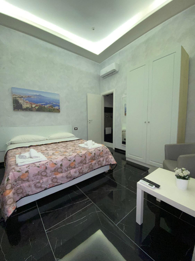 Others 5, Savastano house, Napoli