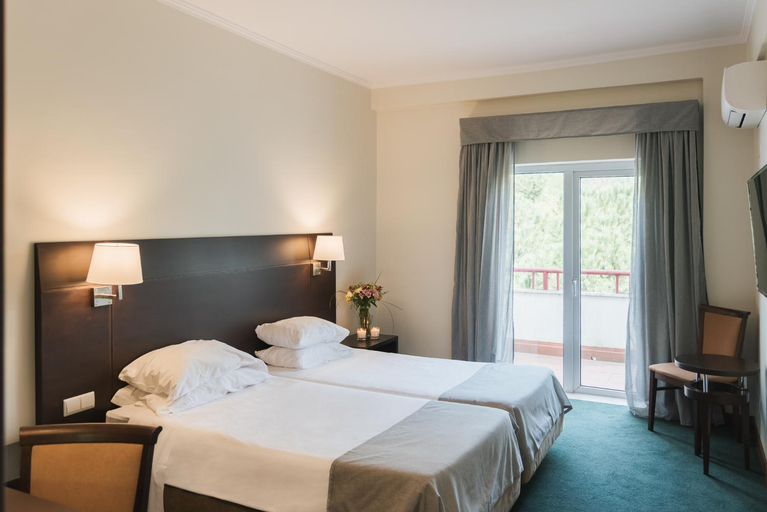 Bedroom 2, Amazonia Jamor Hotel, Oeiras