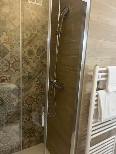 Bathroom 4, Green Hotel Motel, Varese