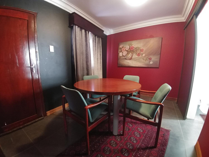Others 3, Casadeross, City of Tshwane