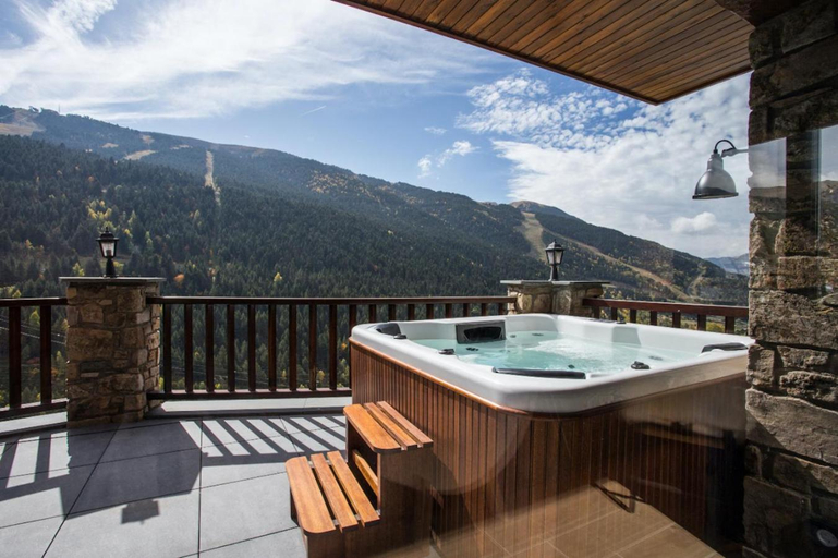 Others 5, Luxury Ski Chalet Andorra