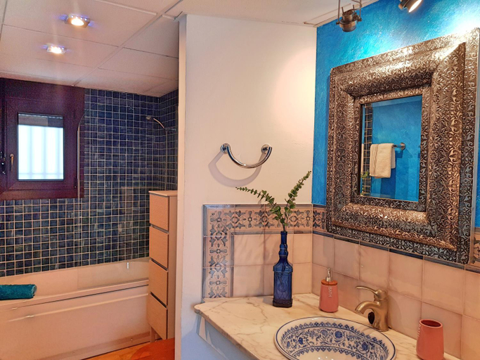 Bathroom 2, Riad Mezquita de Cordoba, Córdoba