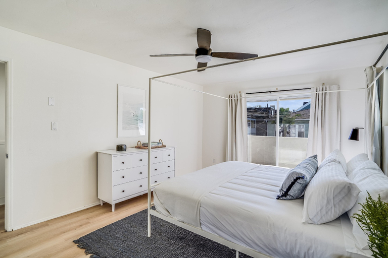 Bedroom 3, Bay View VI by Avantstay Stylish Mission Beach Home on the Sand!, San Diego