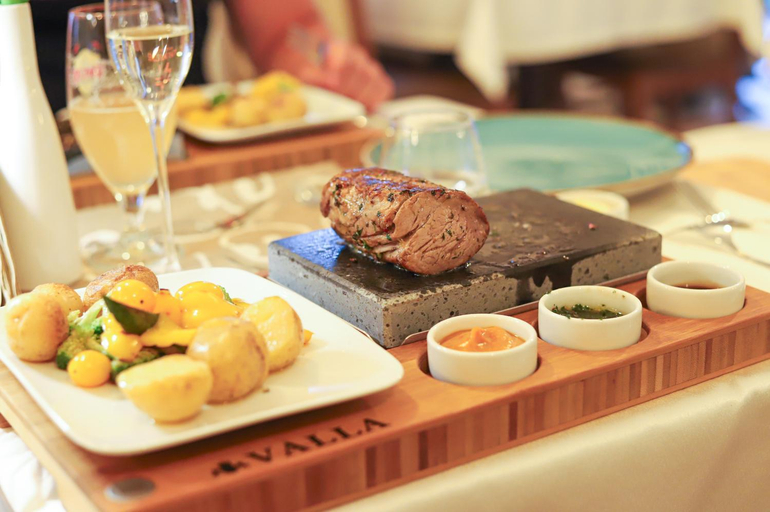 Food & Drinks 4, VALLA penzion & restauracia, Malacky
