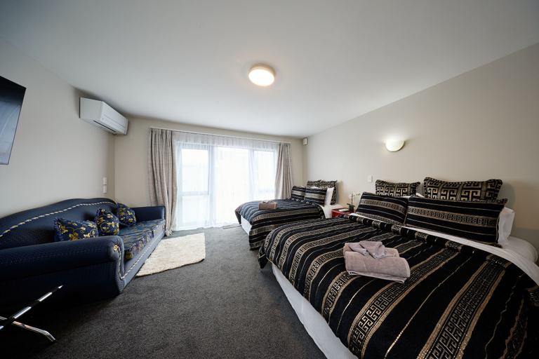 Bedroom 3, Willowbank Motel, Kaikoura