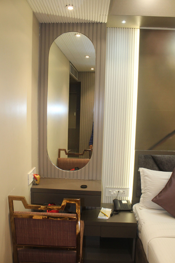 Bedroom 3, continental lodge, Maldah