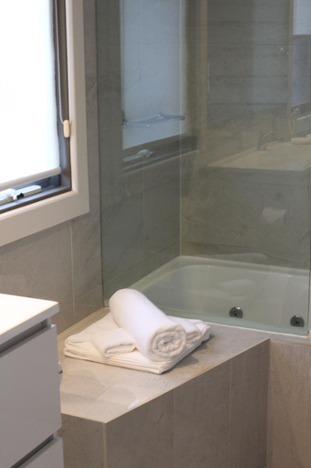 Bathroom 3, POINTS SOUTH BY THE SEA, Colac-Otway - South