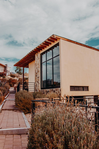 Exterior 7