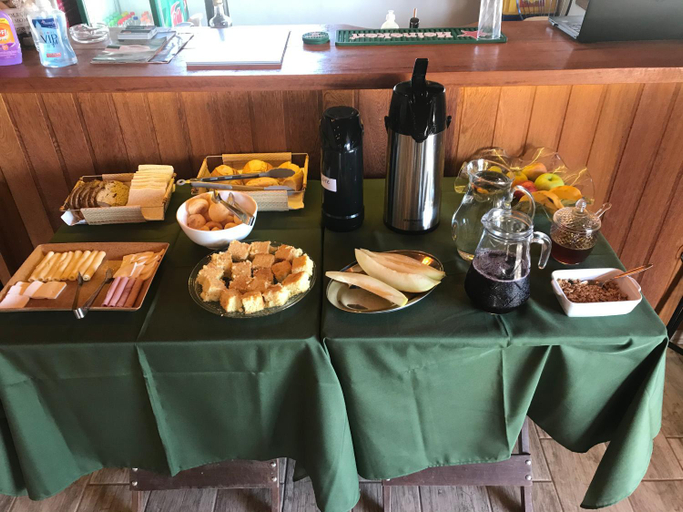 Food & Drinks