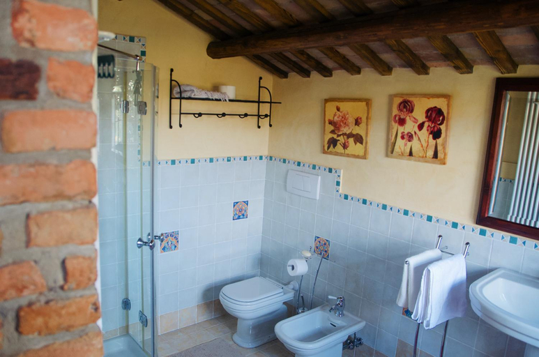 Bathroom 2, B&B FETONTE, Rovigo