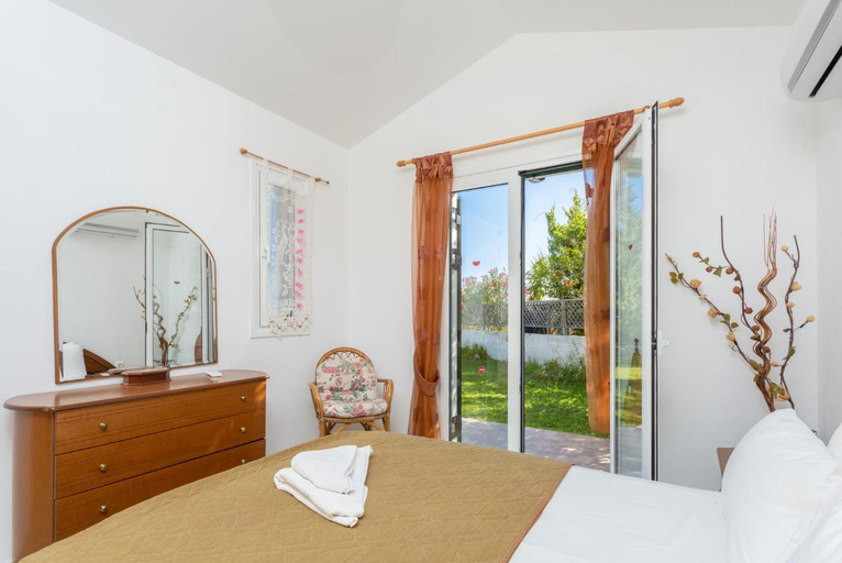 Bedroom 2, Villa Melissa, Ionian Islands