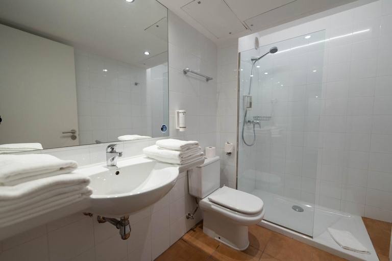Bathroom 2, Apartamentos Llobet, Baleares