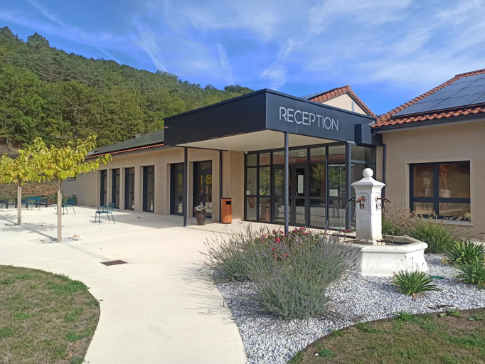 Others 5, Residence Services Seniors, Dordogne