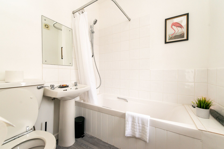 Bathroom 4, The Bosun's Chair, Hampshire