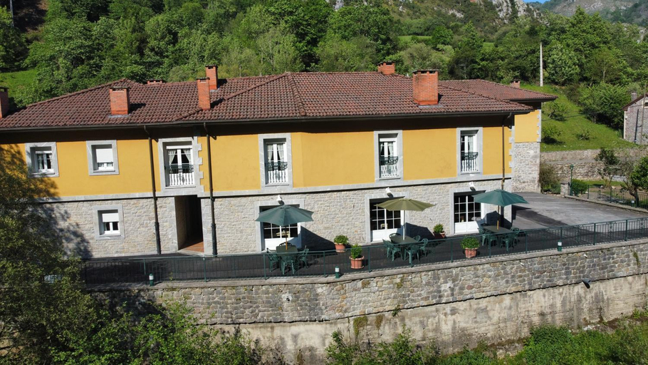 Others 4, Hotel y Apartamentos La Lonja, Asturias