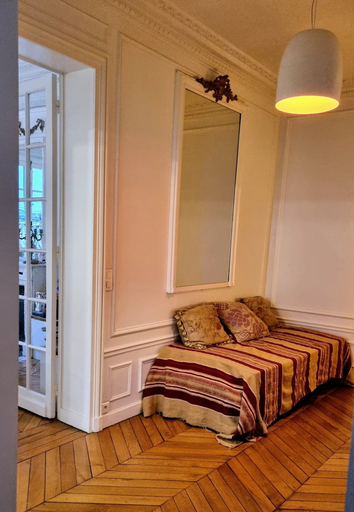 Bedroom 2, appartement métro saint maur, Paris