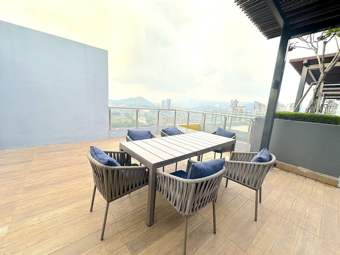 Exterior & Views 29