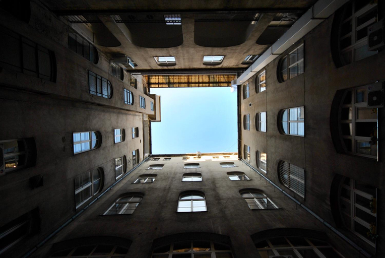 Others 3, Krane Apartments Sas, Budapesti