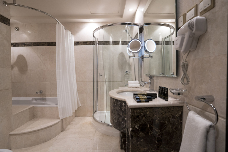 Bathroom 5, Awaliv International Hotel, Taif