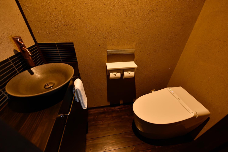 Bathroom 3, Rinn Premium Koki, Kyoto