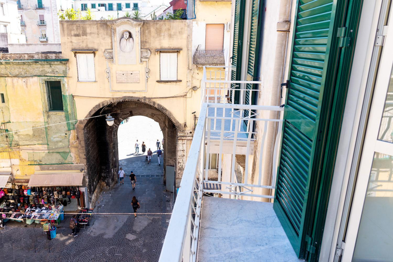 Others 3, Affittacamere Sopra le mura, Napoli