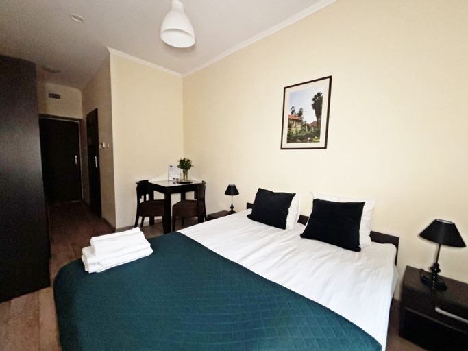 Bedroom 21