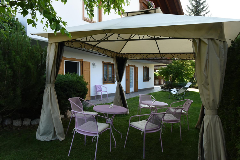 Others 4, B&B Magire, Trento