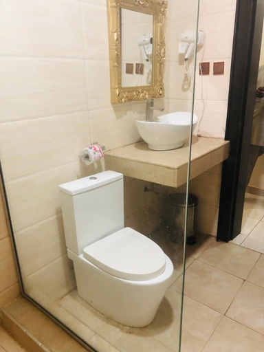 Bathroom 3, Mclorrets suites, Enugu North