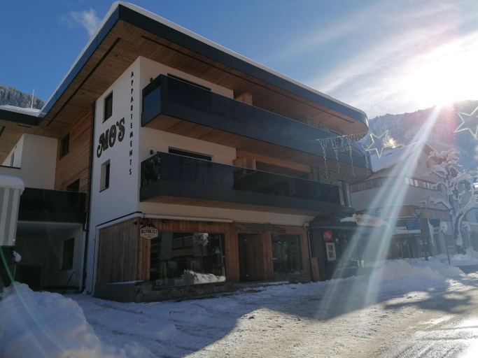 Exterior view 3, Mo's Apartments, Schwaz