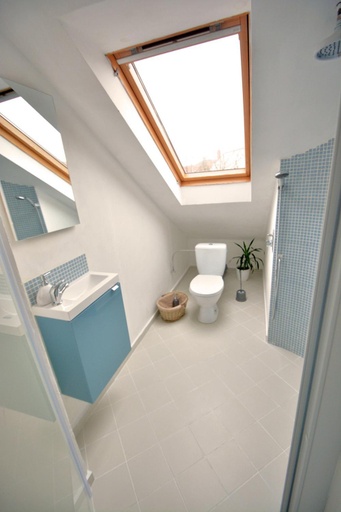 Bathroom 2, CASA ADO, Oradea