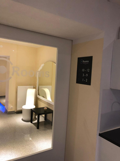 Others 2, Center Rooms Villach, Villach