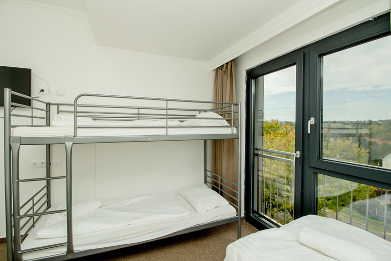 Bedroom 2, Beach Szálló Révfülöp, Tapolca