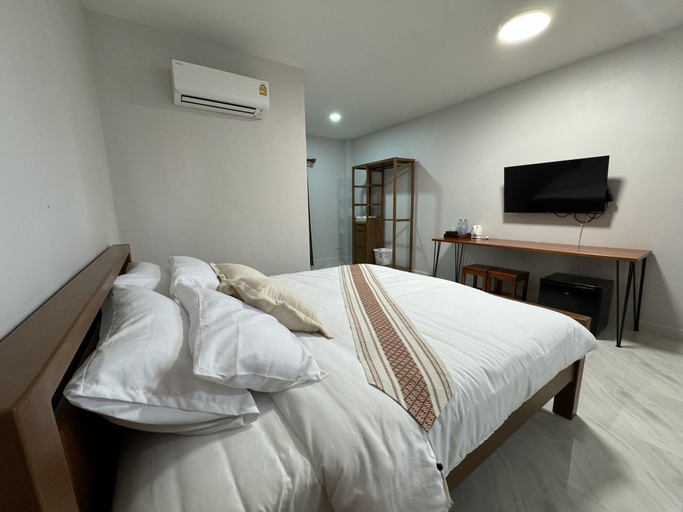 Bedroom 3, Ban Kanda, Seka