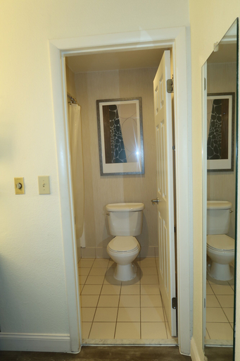 Bathroom 5, Tysons Corner Suites, A Baymont by Wyndham, Fairfax
