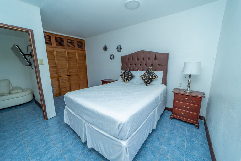 Bedroom 3, Reggae Legends Estate