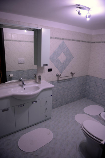 Bathroom 5, Bed and Breakfast Mazzini, Lecce