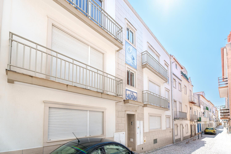 View, Charming Nazare Apartment-1 minute to the beach, Nazaré