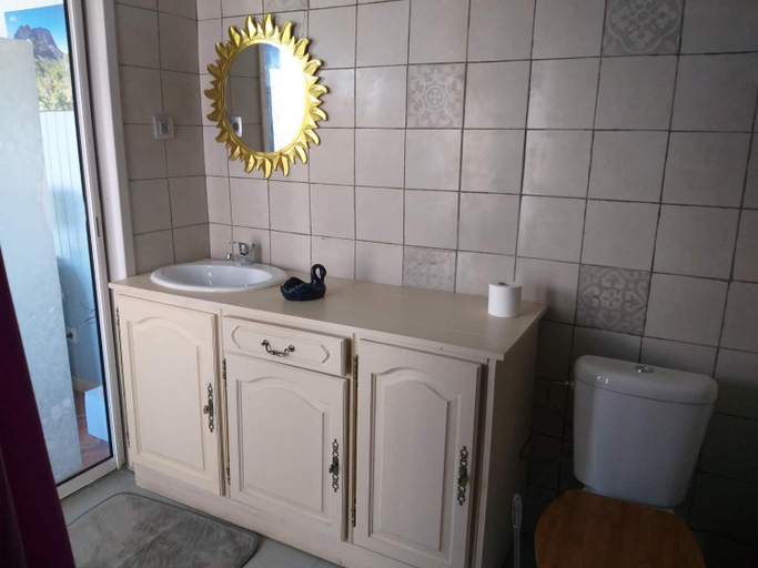 Bathroom 2, Au fruit delicieux, Le Tampon