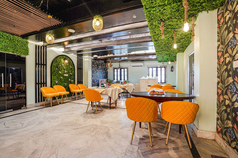 Food & Drinks 2, Fabhotel Prime Stay Inn I, Varanasi