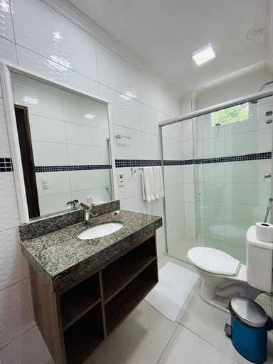 Bathroom 3, Hotel Antiga Roma, Belém