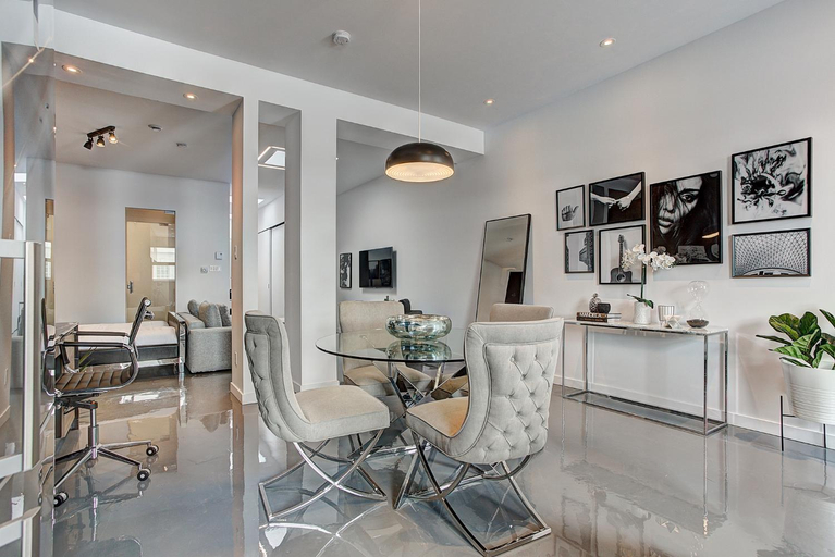 Others 5, Les Lofts du Centre by Simplissimmo, Montréal