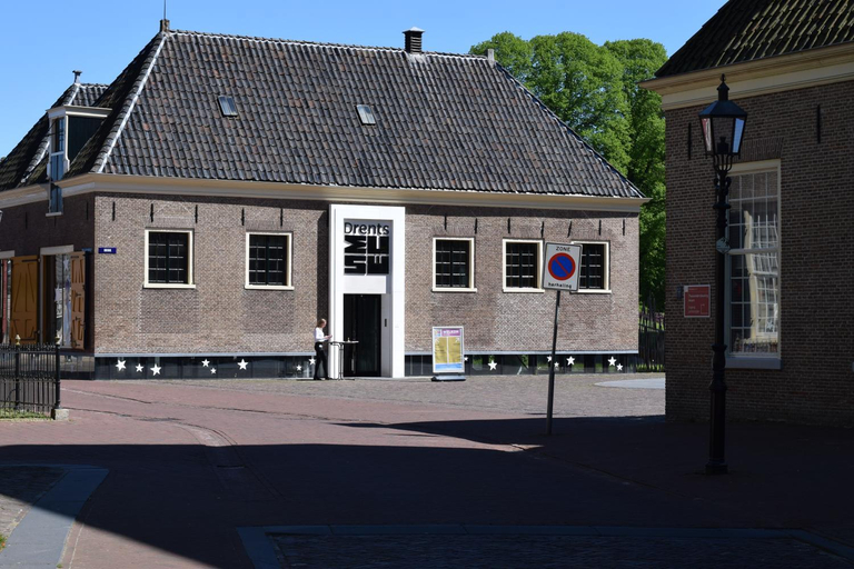Others 5, "In de Kloosterhof" Gratis prive parkeren, Assen