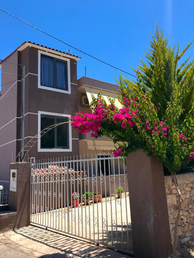 Others 3, Apartments Villa Dovinefa, Sarandës