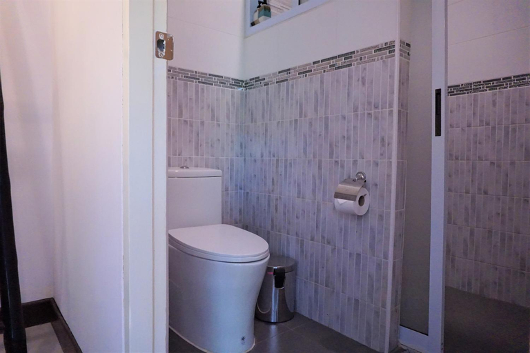 Bathroom 9