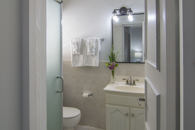 Bathroom 3, Alamanda Cottage at Serenity