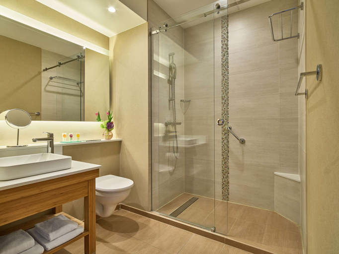 Bathroom 5, Hyatt Place Amsterdam Airport, Haarlemmermeer