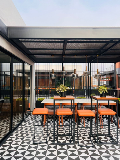 Food & Drinks 5, Liberty Polo Aparts, Lima